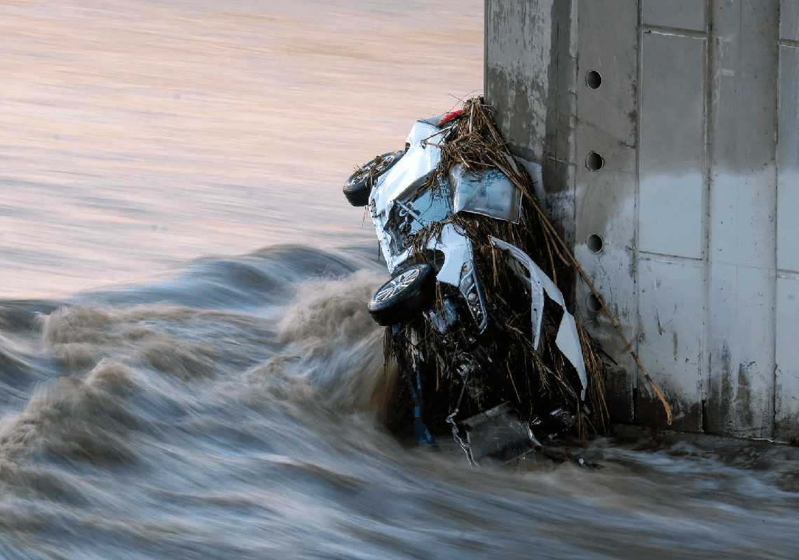 שיטפונות, צווי פינוי וחשש לקורבנות: סערה כבדה הכתה בדרום קליפורניה