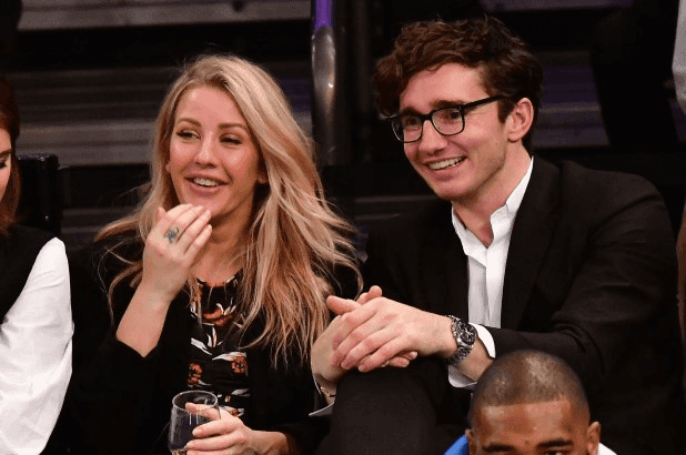 תאהב אותה כמו שאתה יודע: אלי גולדינג התארסה לחבר קספר ג'ופלינג 