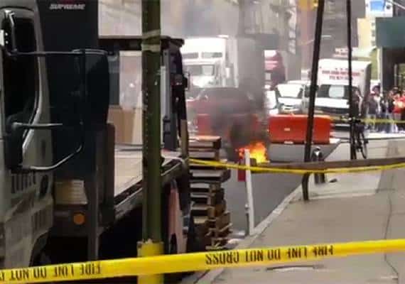 ניו יורק: תקלה בביוב גרמה לשריפה בשכונת טרייבקה