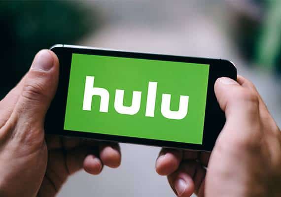 הולו חוגגת 20 מיליון מינויים עם שירות חדש