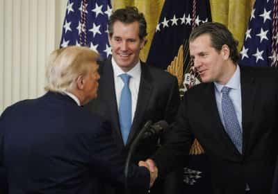 התאומים וינקלווס תרמו כמעט 200 ביטקוין לקידום האג'נדה של טראמפ