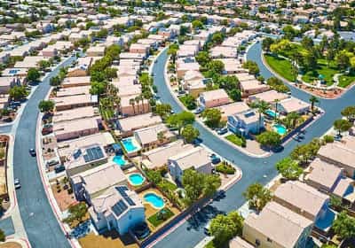 לא טקסס ולא פלורידה: המדינה שמושכת אליה הכי הרבה תושבים מקליפורניה