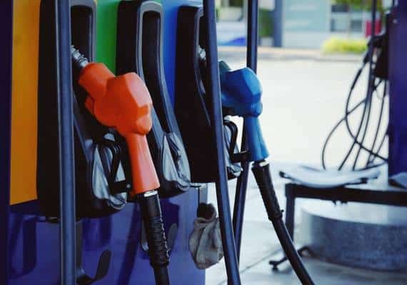 מרגישים שאתם משלמים הרבה על הדלק בלוס אנג'לס? זה רק הולך ומחמיר