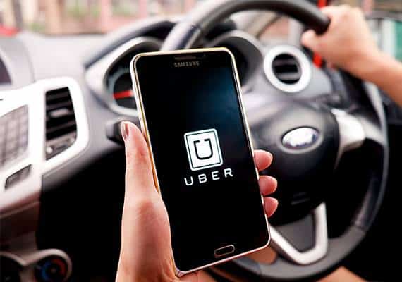 ניו יורק: נהג אובר הטריד נוסעת, השליך אותה באמצע הכביש וחייב אותה באלף דולר על נסיעה שלא הייתה