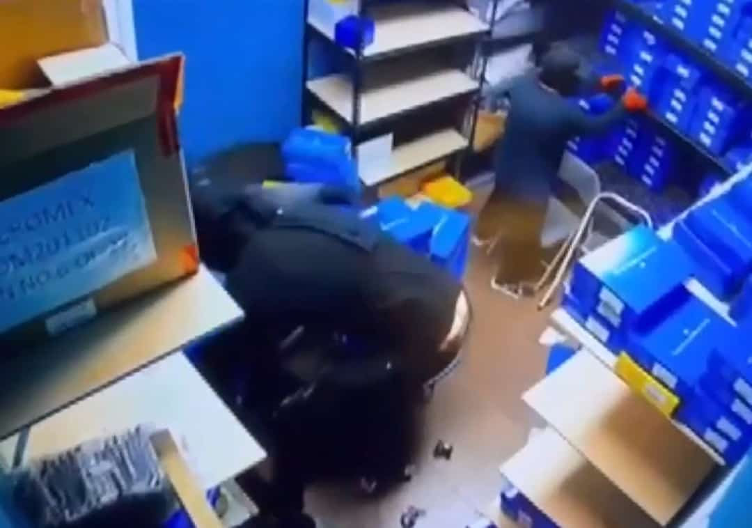 מיאמי: אלמונים פרצו לחנות תכשיטים ונמלטו עם שעונים בשווי 900 אלף דולר