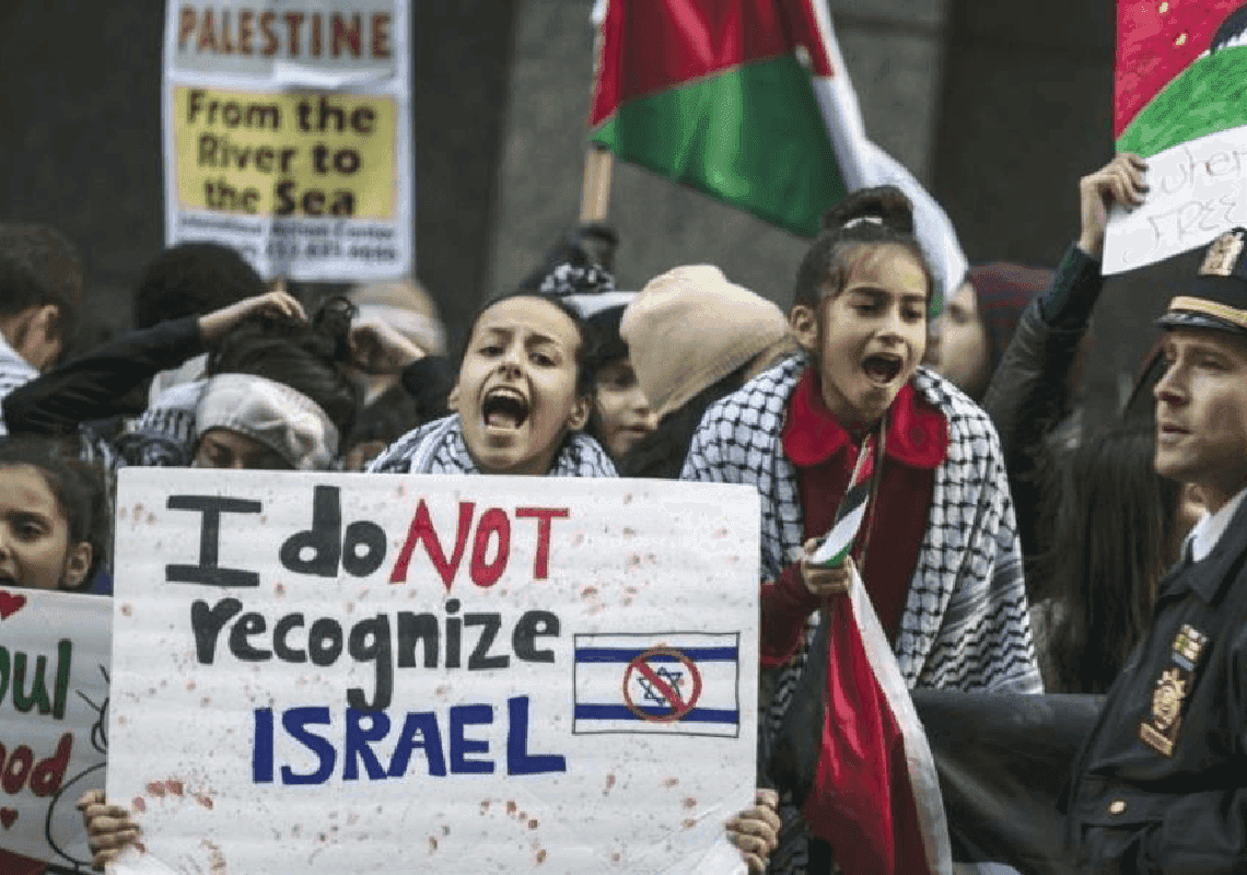 "ליהודים יש יותר מדי כוח בארה"ב": מספר האמריקאים האנטישמים הוכפל מאז 2019