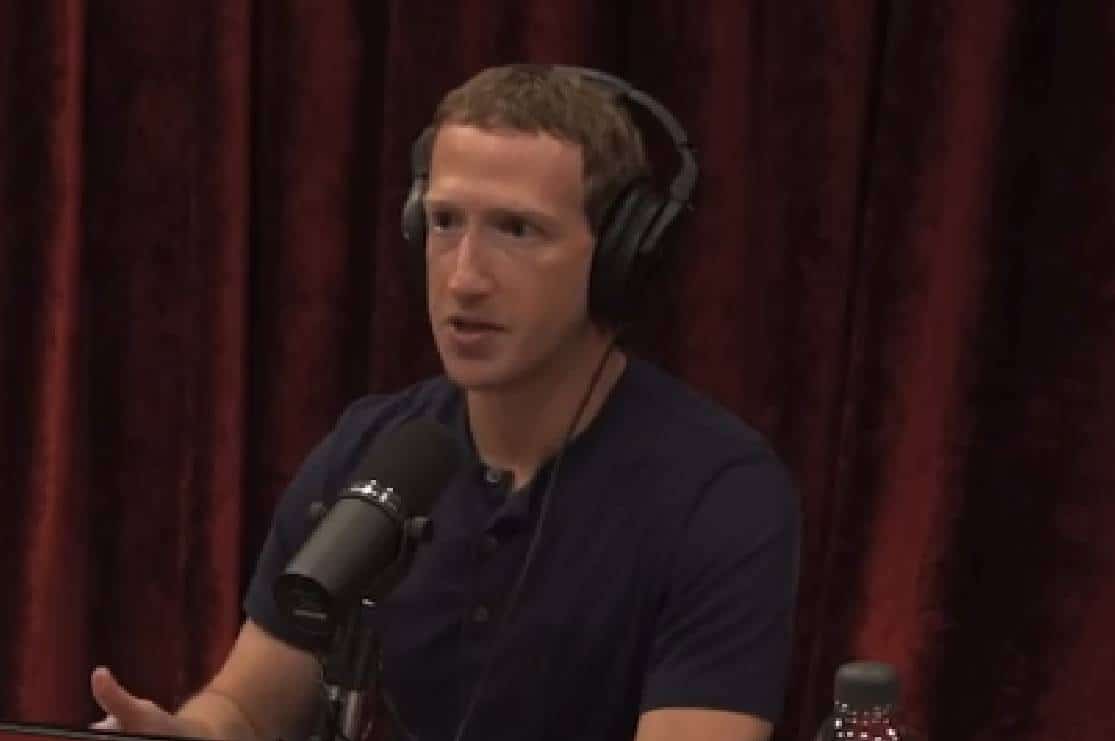 ‏הפרעה לבחירות: צוקרברג חושף כי פייסבוק צינזרה את סיפור המחשב הנייד של האנטר בעקבות בקשת ה-FBI‏