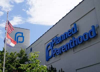 שופטת פדרלית עוצרת את החוק נגד פלאנד פרנטהוד: מכוון נגד ארגון ספציפי