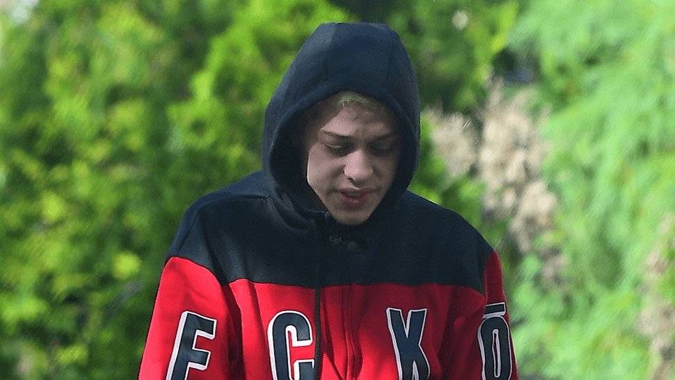 אחרי שנעלם למשך שבוע: פיט דיווידסון יוצא מהבית ו-"מתרכז בעצמו"