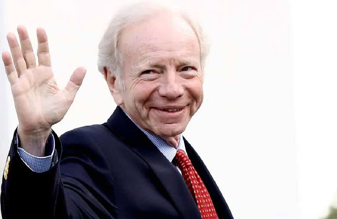 הסנאטור לשעבר ג'ו ליברמן, המועמד היהודי הראשון לתפקיד סגן נשיא ארה"ב, הלך לעולמו בגיל 82