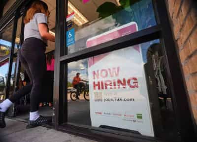 טראמפ מפטר ראש לשכה לאחר דוח התעסוקה המאכזב - טוען כי הנתונים זויפו