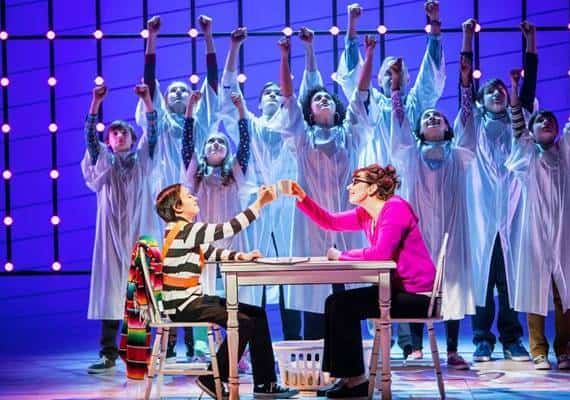 3 כותבי מחזות זמר מבטיחים זכו בפרסים בשווי 100,000$