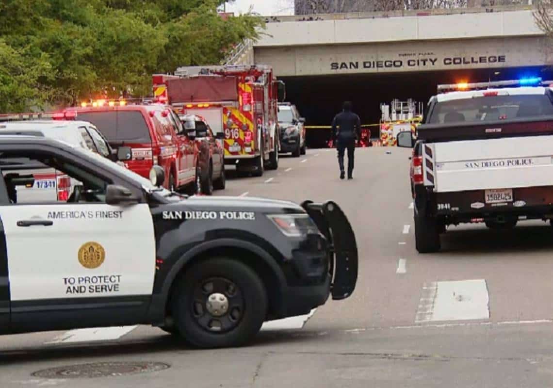 בהלה בלב סן דייגו: מכונית פגעה בקבוצת הולכי רגל, לפחות 3 נהרגו