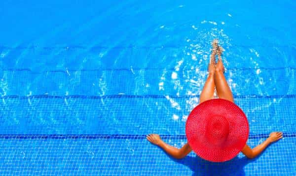 שוחים עם טפילים: בתי מלון הם המקור לשליש מההתפרצויות של מחלות הקשורות במי בריכה בארה"ב 