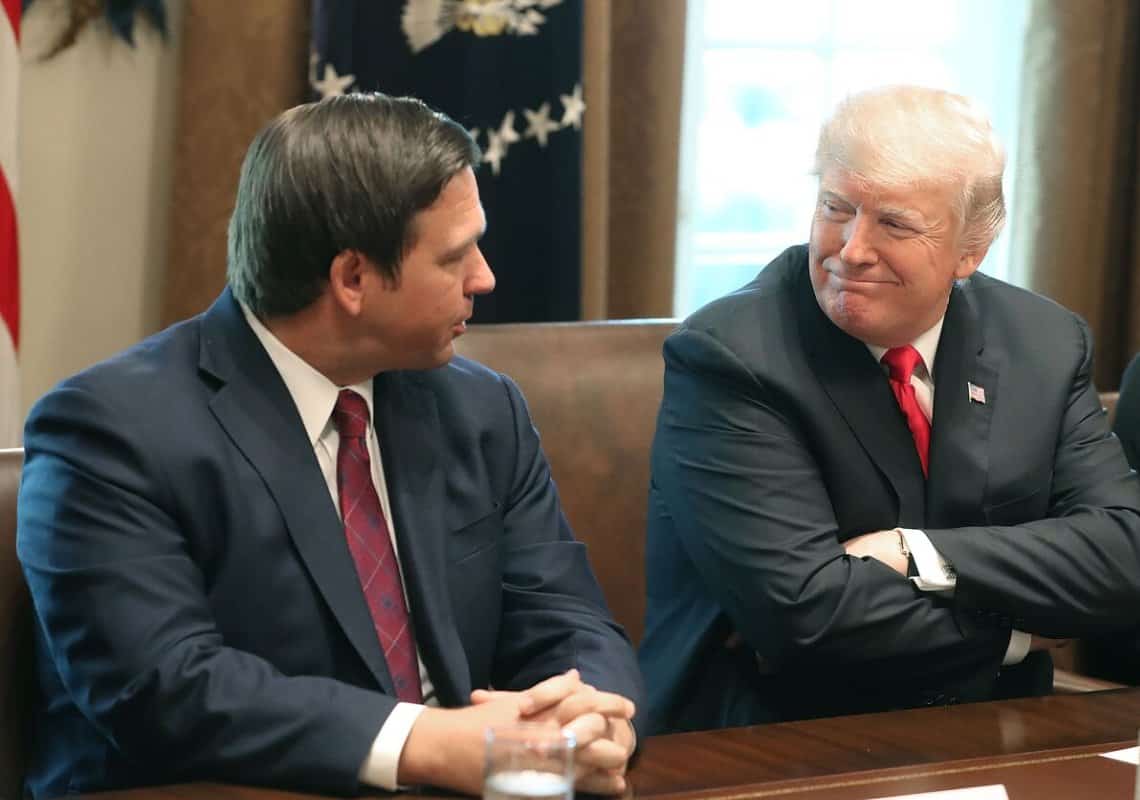 יעילה בפריימריז, מזיקה בבחירות הכלליות: טראמפ ודה-סנטיס מנווטים סביב סערת ההפלות