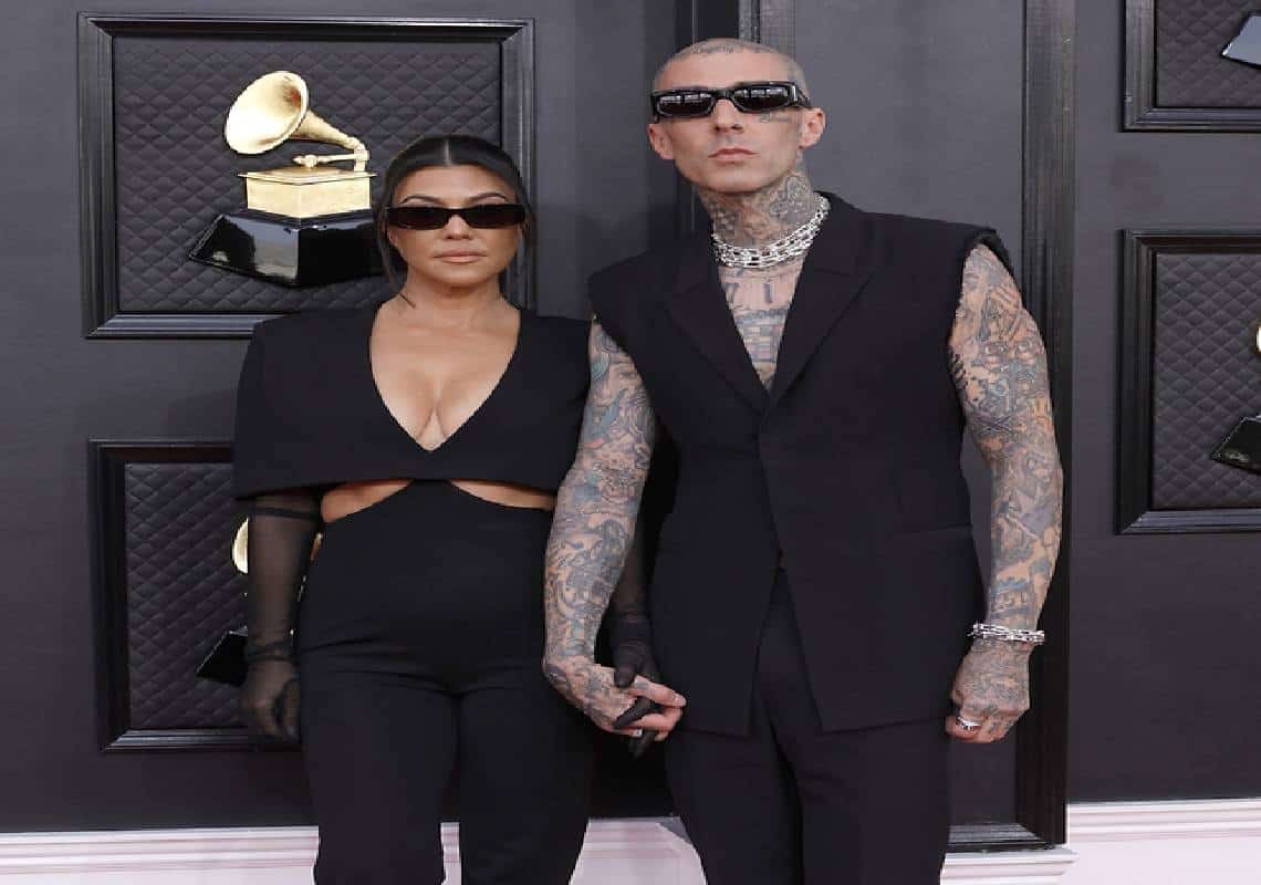 חתונת בזק: טקס החתונה המפתיע של קורטני קרדשיאן וטראוויס ברקר בלאס וגאס 