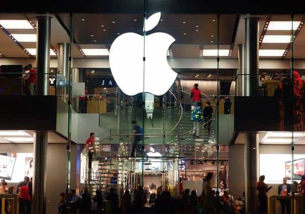 מדוע מוצרי אפל רק הולכים ומתייקרים?