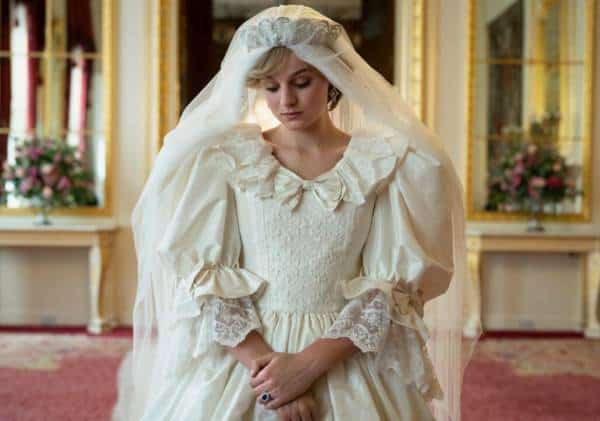 הכנת שמלת החתונה של דיאנה בסדרה "The Crown" ארכה 14 שבועות