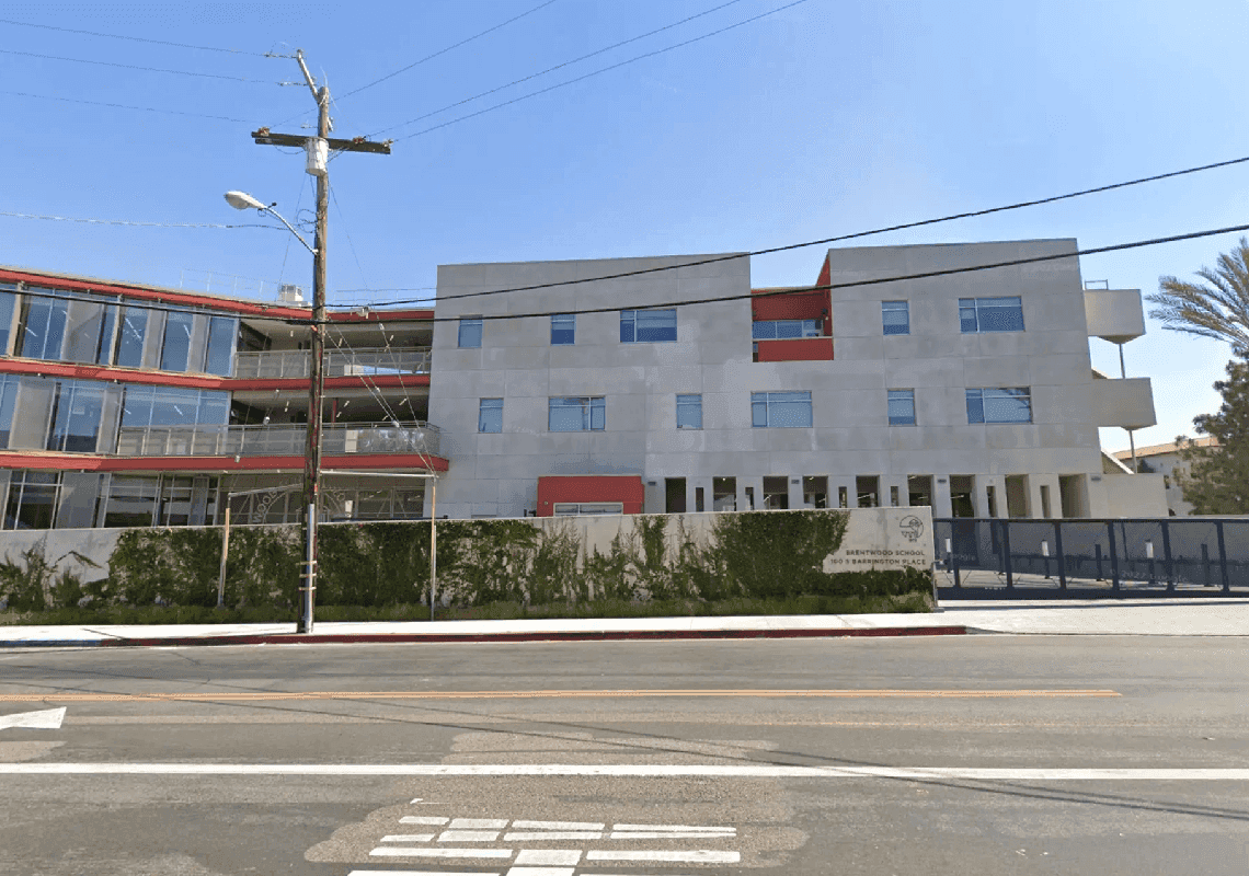 תביעה נגד אחד מבתי הספר הנחשבים בלוס אנג'לס: "אנטישמים ומפלגים גזעית"