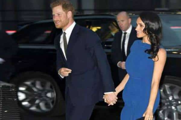 מישהו יודע דבר או שניים: מדוע כולם משוכנעים שמייגן מרקל והנסיך הארי מצפים לתאומים?