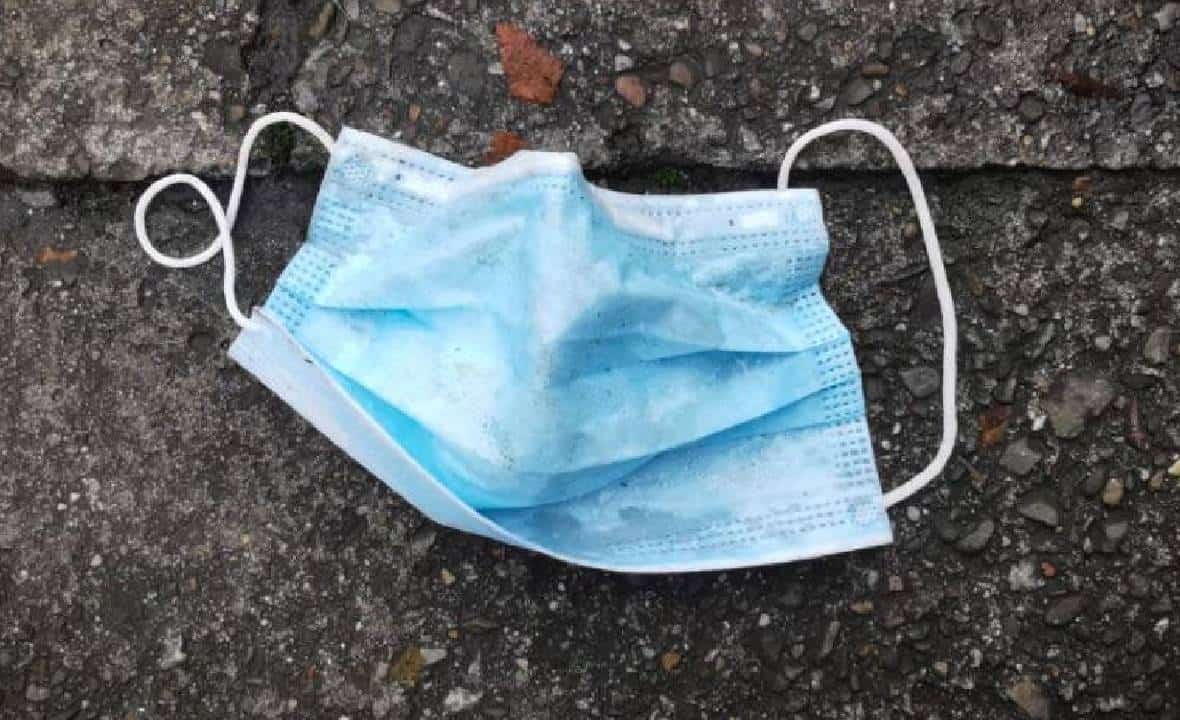 בתי חולים בכל רחבי אמריקה החזירו את חובת המסכות