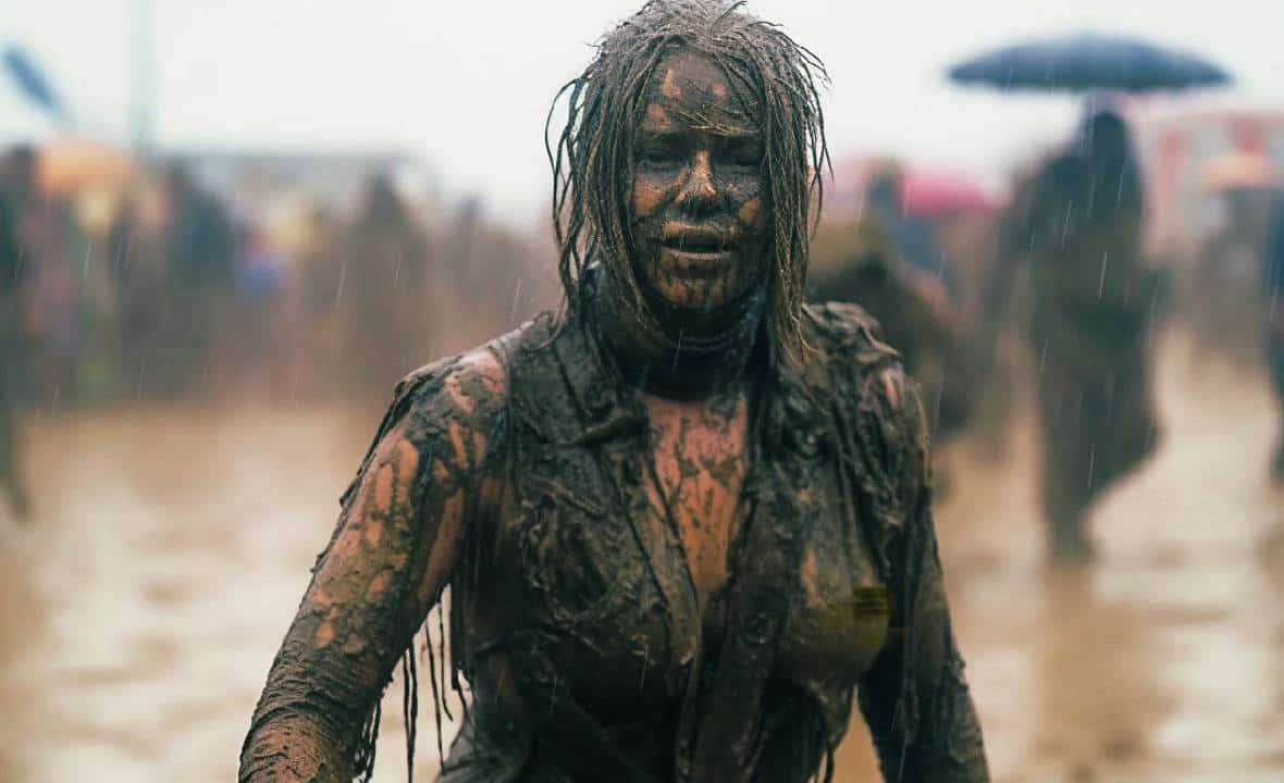 "סכנת מוות": אפוקליפסת-בוץ בברנינג מן, 73,000 לכודים בקרקעית אגם "רעילה" במדבר נבדה