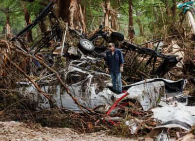 מחדל מזעזע של סוכנות החירום: אלפי קריאות של ניצולי שיטפונות בטקסס נותרו ללא מענה