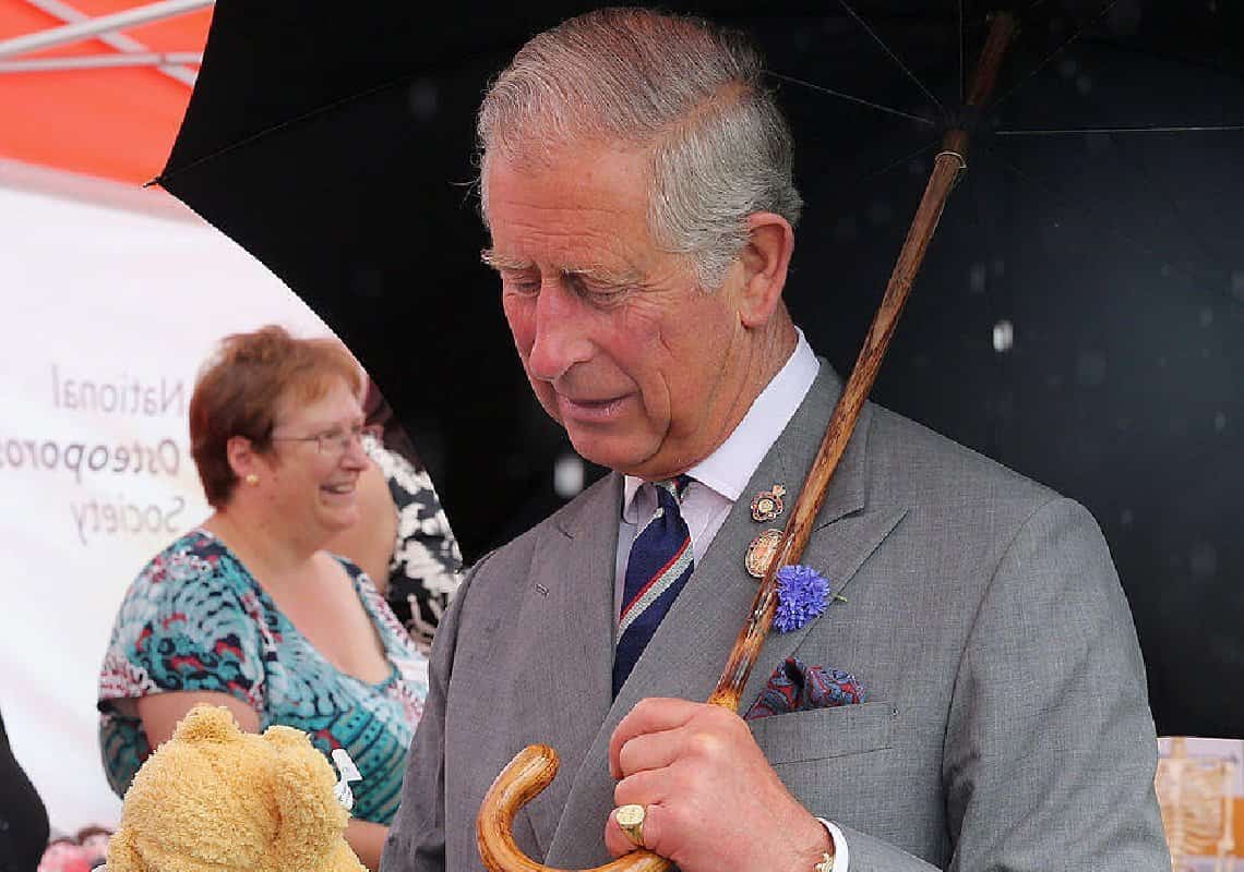 הפריט המפתיע שהמלך צ׳רלס לוקח איתו לכל מקום