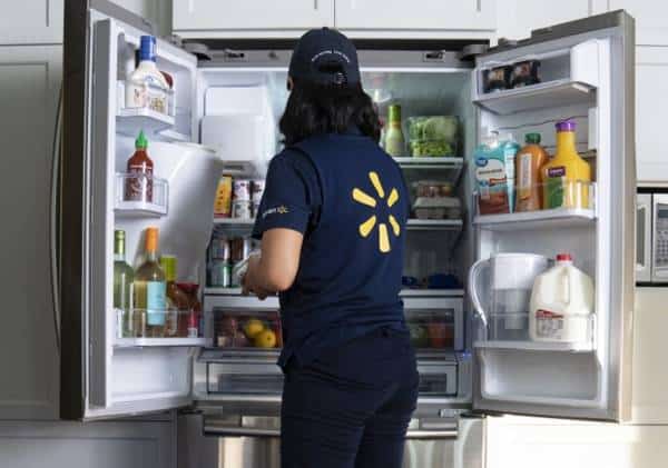 וולמארט חשפה תוכנית שאפתנית למשלוחי אוכל עד למקרר הלקוח