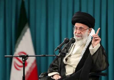 מבונקר לבונקר: המנהיג העליון של איראן נעלם מעין הציבור