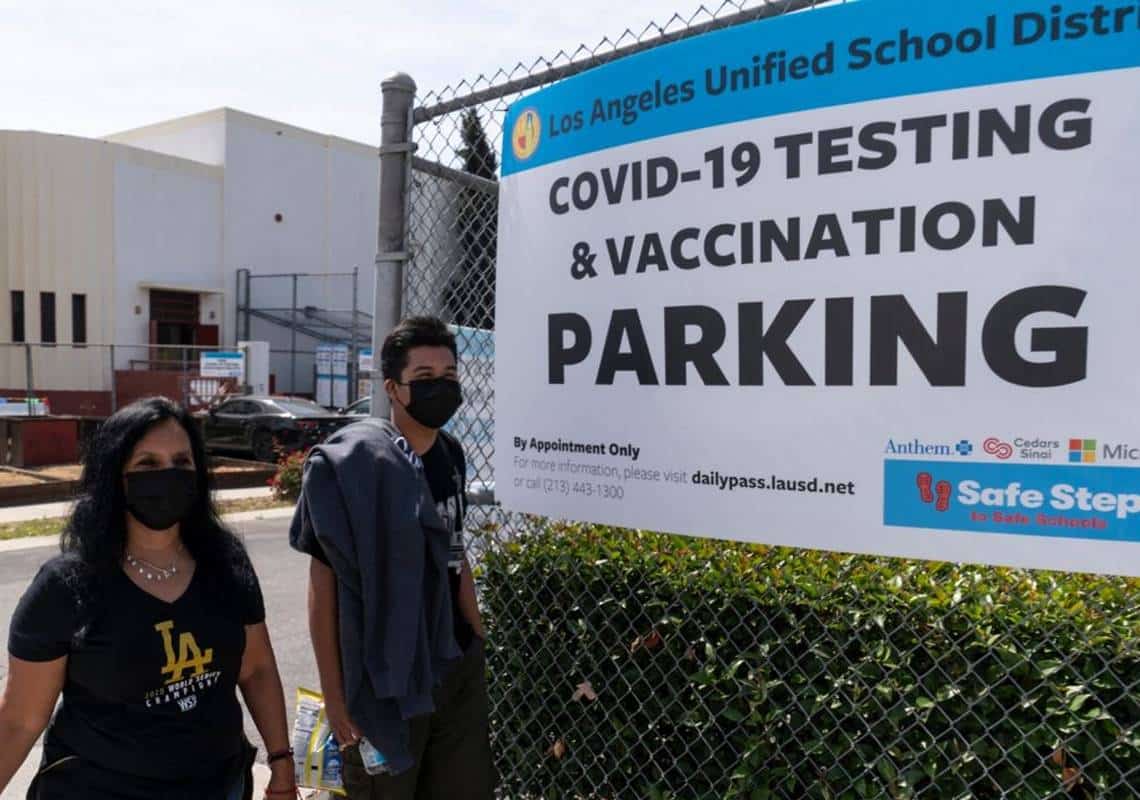דיווח: משרד החינוך בלוס אנג'לס בוחן לחייב תלמידים להתחסן
