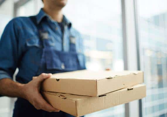 תוספת סיכון: בעל פיצרייה בלוס אנג'לס חשוד בניהול רשת משלוחי סמים