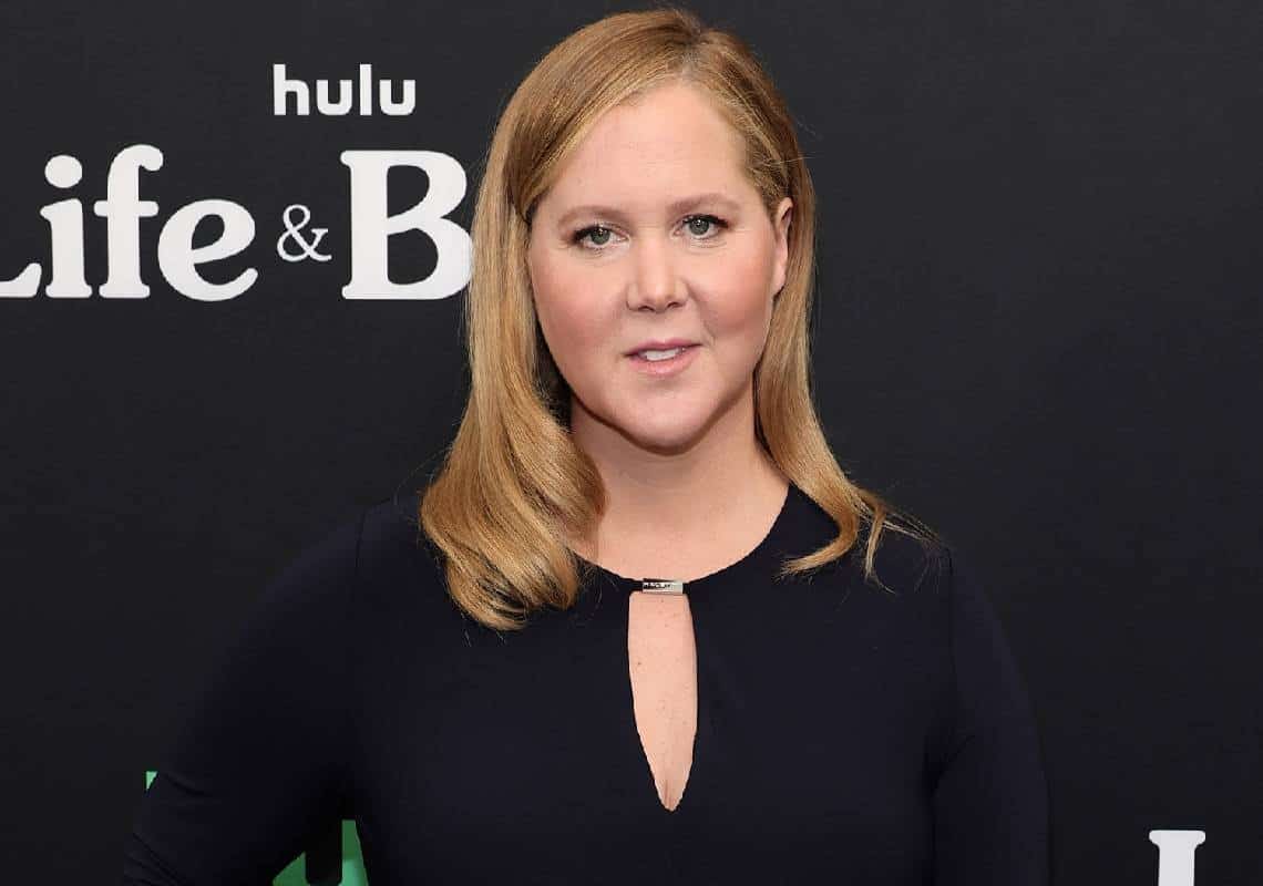 איימי שומר חושפת כי סבלה במשך שנים מטריכוטילומניה: ״הרגשתי בושה גדולה״