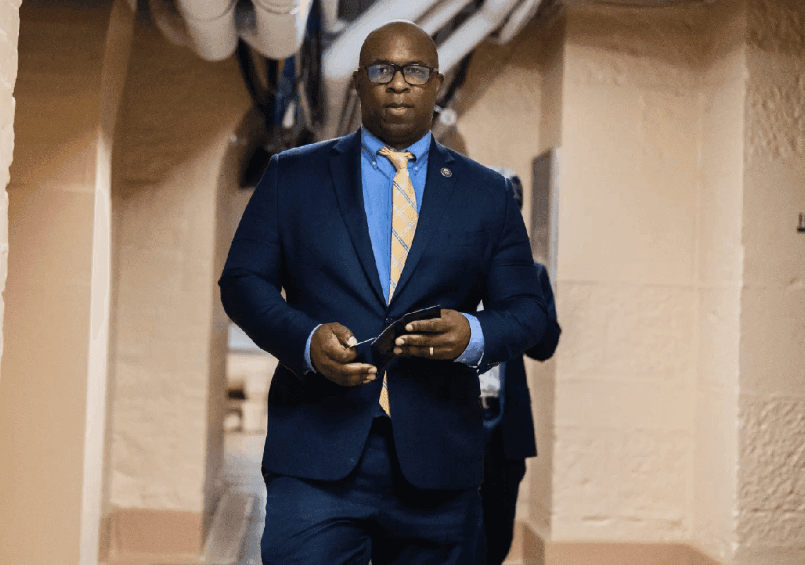 אחרי שהכחיש אונס נשים בטבח שמחת תורה – חבר 'הסקווד' מתנצל