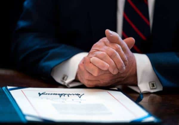 ה-IRS: הסבב הראשון של ההמחאות האישיות נשלח, ציפייה מוגברת בוול-סטריט לקראת פתיחת המסחר מחר