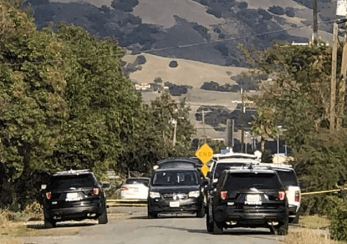 הרוג ושלושה פצועים באירוע ירי בביתה של חברת מועצה בצפון קליפורניה 