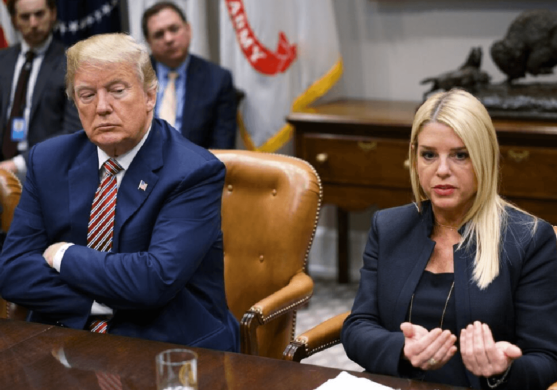 הממשל חוקר: מקור הכספים הזרים שזרמו למפלגה הדמוקרטית