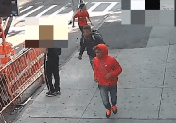 ניו יורק: המשטרה פרסמה תיעוד תקיפה נוספת של חברי הכנופיה המסוכנת "טריניטריוס"