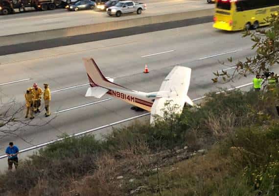 דרום קליפורניה: מטוס קל ביצע נחיתת חירום על כביש מהיר
