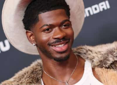 מדרך המלך לדרך ללא מוצא: הראפר ליל נאס אקס נעצר בעמק סן פרננדו אחרי תצוגה ביזארית בתחתונים