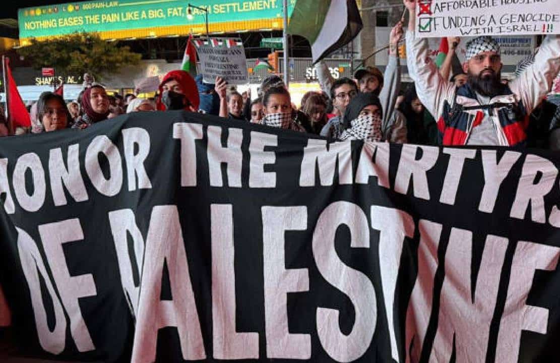 'מהנהר ועד הים, כבדו את השהידים': קריאות לרצח יהודים בלב ניו יורק