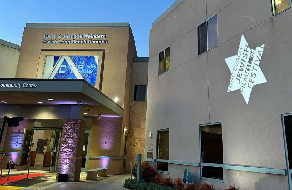 להרגיש בבית: על רקע עלייה בפשעי השנאה יהודים בכל רחבי קליפורניה מתחברים למסורת ולקהילה