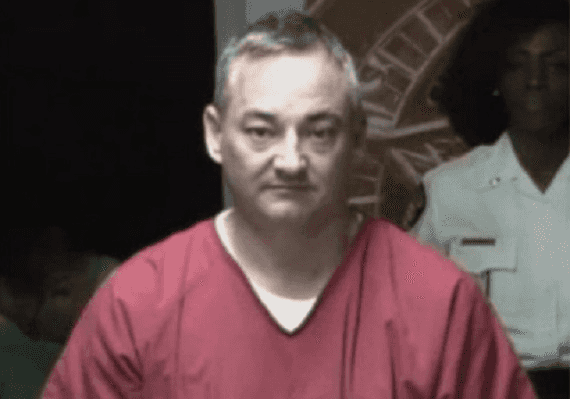 מה גרם לשופט הפדרלי להתבצר עם בני ערובה ולהתאבד?