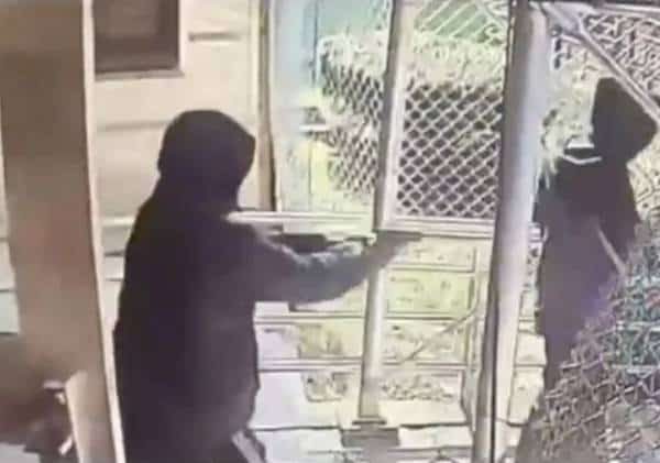 צפו בתיעוד הדרמטי: שליח פד-אקס נורה לאור יום בניו יורק