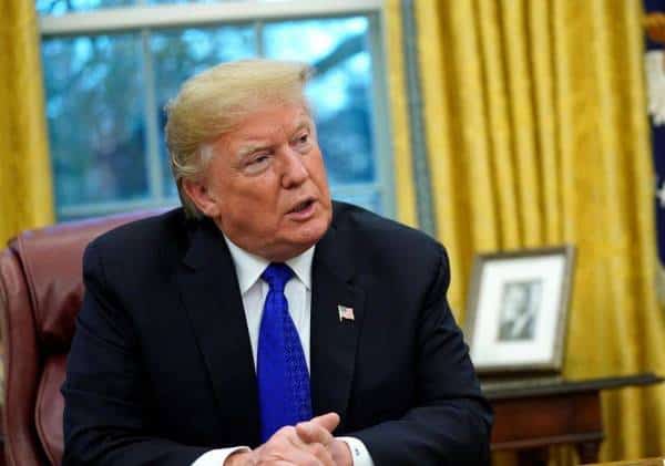 ניו יורק: המושל חתם על חוק שיקל על השגת החזרי המס של הנשיא טראמפ