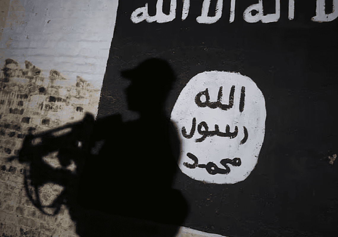 סוכל פיגוע של דאע"ש: המשטרה פשטה על בית מלון ועצרה אב ובן 