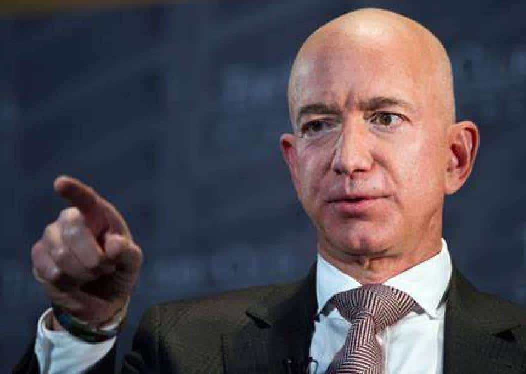 צפו: על רקע הפיטורים ההמוניים ג'ף בזוס בהודעה דרמטית - "אתרום את מרבית הוני לצדקה"