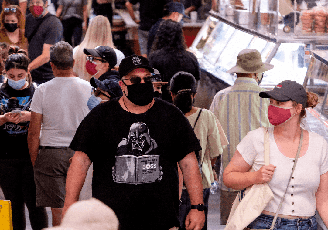שובה של המסכה: מחוז אלמדה החזיר את חובת המסכות  - ובקרוב גם לוס אנג'לס