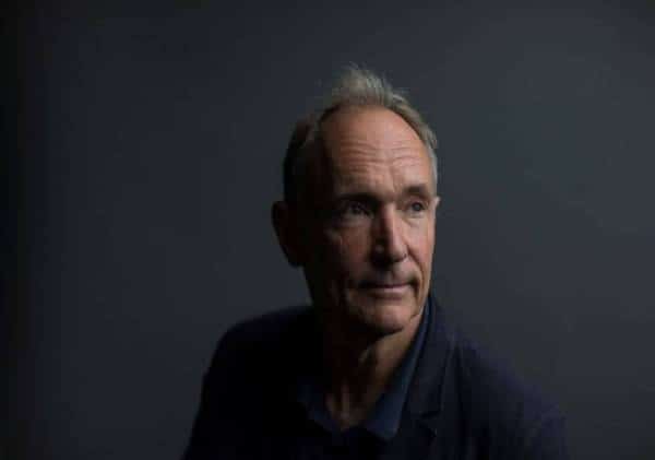 גוגל ופייסבוק - הוזהרתם: ממציא האינטרנט הקים חברה ומתכנן את מהפכת הפרטיות שתשנה את העולם