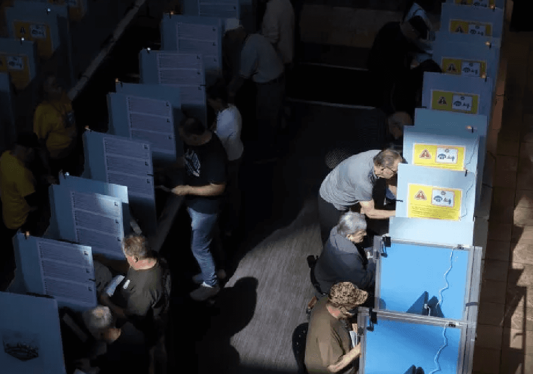 ההצבעה המוקדמת בנבדה "מאותתת על סכנה רצינית להאריס"